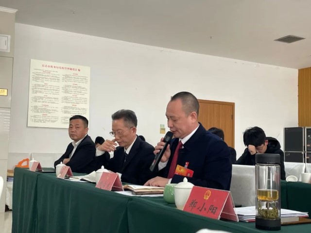  肩负使命 怀揣民意